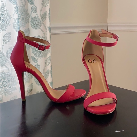 Heels - Picture 1 of 1